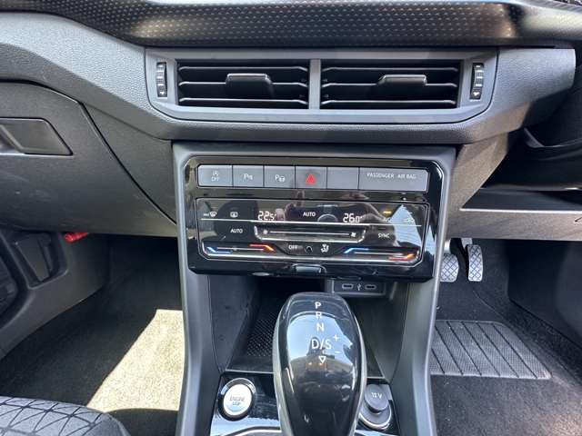 フォルクスワーゲン Ｔ－ＣＲＯＳＳ ＴＳＩ アクティブ R4年 (東海) 99