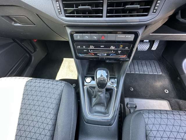 フォルクスワーゲン Ｔ－ＣＲＯＳＳ ＴＳＩ アクティブ R4年 (東海) 99