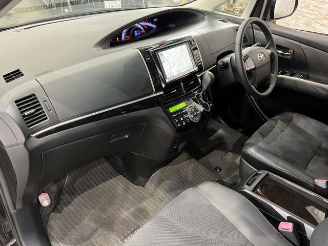 トヨタ エスティマ ２．４ アエラス H26年 (関東) 99