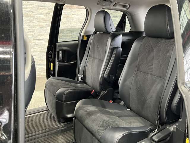 トヨタ エスティマ ２．４ アエラス H26年 (関東) 99