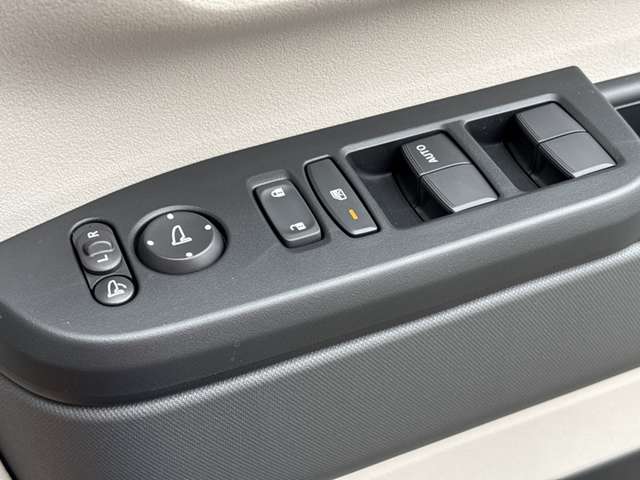 ホンダ Ｎ　ＢＯＸ ６６０ ファッションスタイル R7年 (近畿) 99