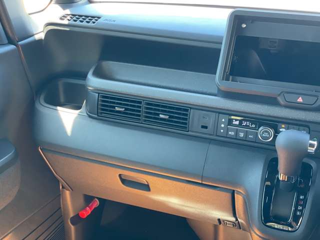 ホンダ Ｎ　ＢＯＸ カスタム ６６０ R6年 (近畿) 99