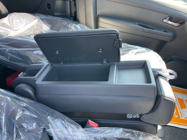 日産 セレナ ２．０ ハイウェイスターＶ Ｖセレクション R6年 (近畿) 99