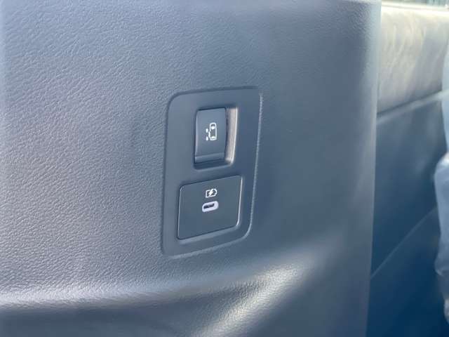 日産 セレナ ２．０ ハイウェイスターＶ Ｖセレクション R6年 (近畿) 99