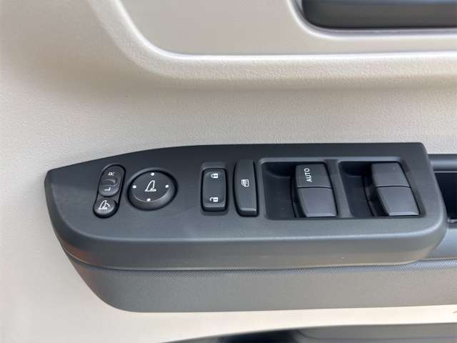 ホンダ Ｎ　ＢＯＸ ６６０ R7年 (近畿) 99