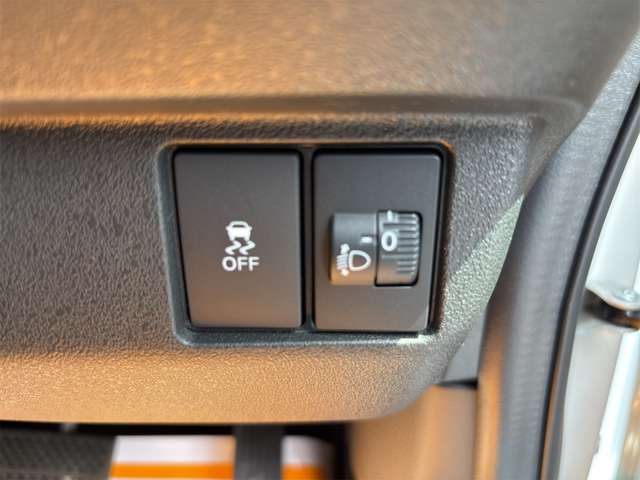 ホンダ Ｎ　ＢＯＸ カスタム ６６０ R7年 (近畿) 99