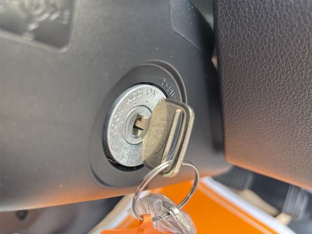 スバル サンバートラック ６６０ ＴＢ 三方開 R7年 (近畿) 99