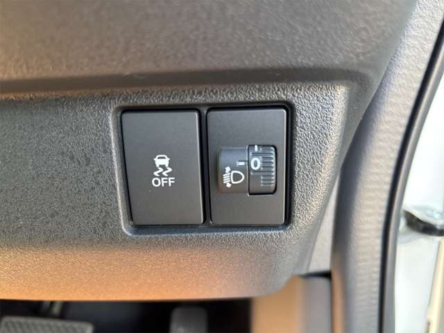 ホンダ Ｎ　ＢＯＸ カスタム ６６０ R7年 (近畿) 99