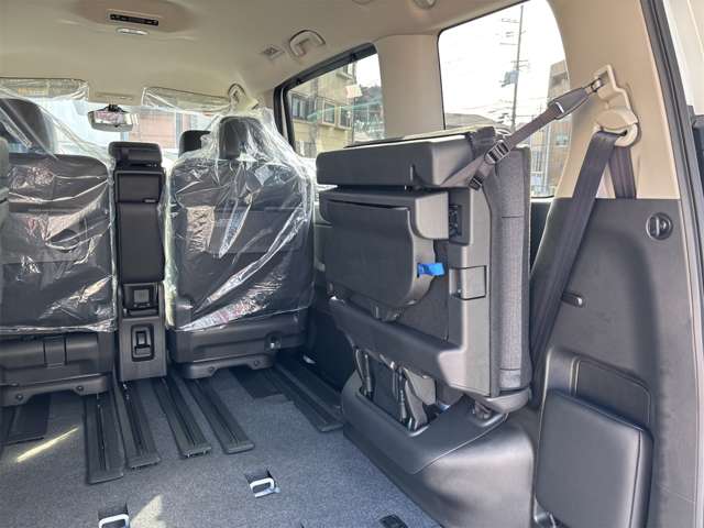 日産 セレナ ２．０ ハイウェイスターＶ Ｖセレクション R6年 (近畿) 99