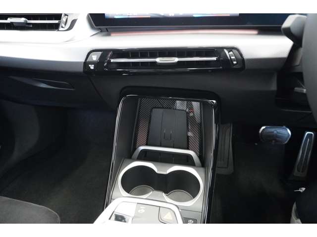 ＢＭＷ ｉＸ１ Ｅドライブ２０ Ｍスポーツ R6年 (近畿) 99