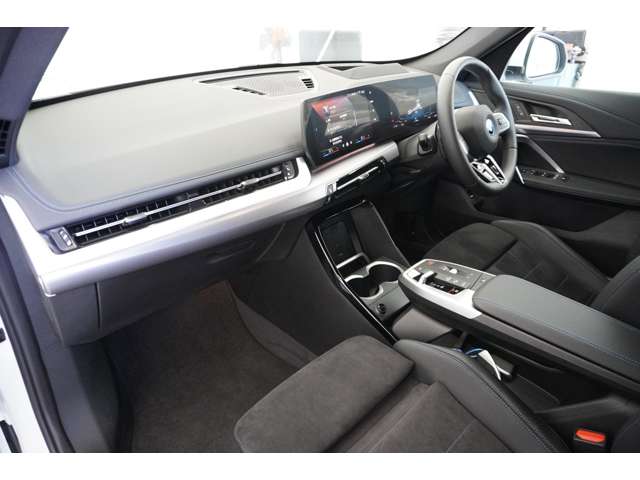 ＢＭＷ ｉＸ１ Ｅドライブ２０ Ｍスポーツ R6年 (近畿) 99