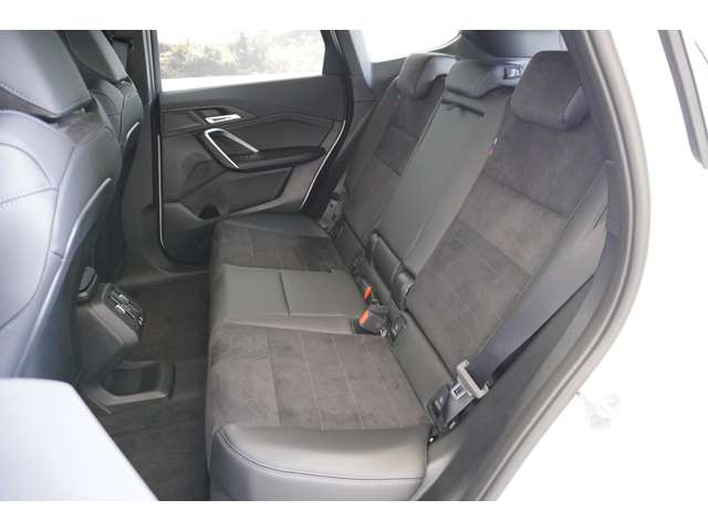 ＢＭＷ ｉＸ１ Ｅドライブ２０ Ｍスポーツ R6年 (近畿) 99