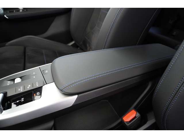 ＢＭＷ ｉＸ１ Ｅドライブ２０ Ｍスポーツ R6年 (近畿) 99