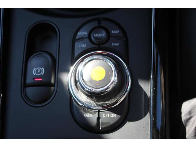 ミニ ミニクラブマン ジョン・クーパー・ワークス ４ＷＤ R2年 (関東) 99