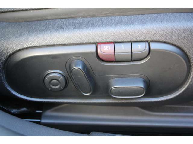 ミニ ミニクラブマン ジョン・クーパー・ワークス ４ＷＤ R2年 (関東) 99