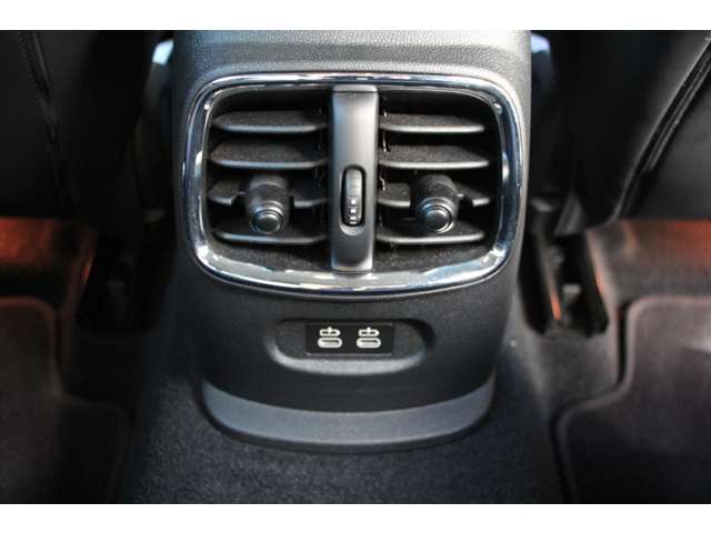 ミニ ミニクラブマン ジョン・クーパー・ワークス ４ＷＤ R2年 (関東) 99