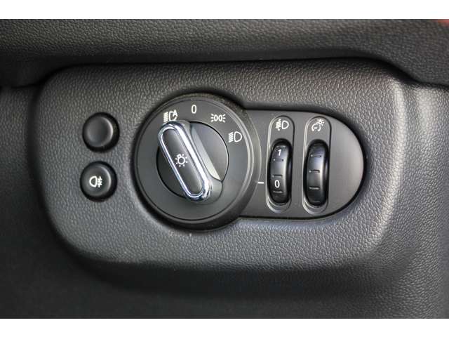 ミニ ミニクラブマン ジョン・クーパー・ワークス ４ＷＤ R2年 (関東) 99