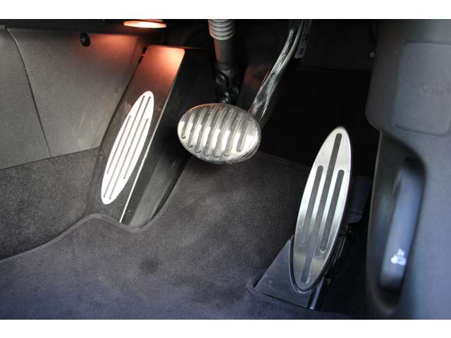 ミニ ミニクラブマン ジョン・クーパー・ワークス ４ＷＤ R2年 (関東) 99