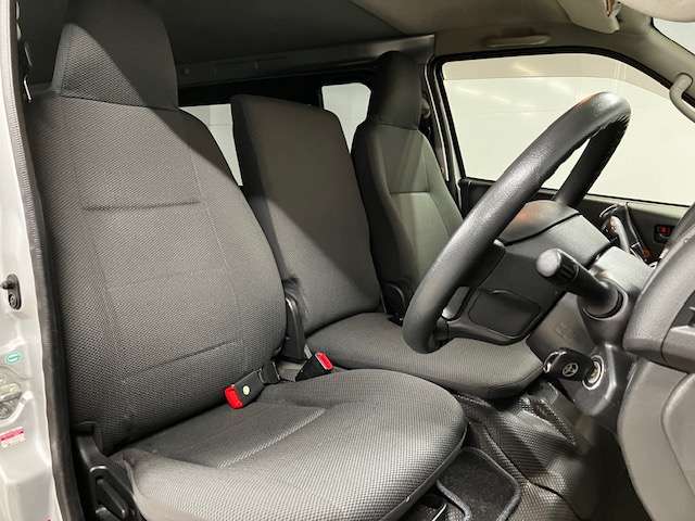 トヨタ ハイエースバン ３．０ ＤＸ ロング ＧＬパッケージ ディーゼルターボ ４ＷＤ H28年 (北海道) 99