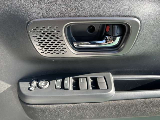 ホンダ Ｎ　ＢＯＸ カスタム ６６０ ターボ R6年 (東海) 99