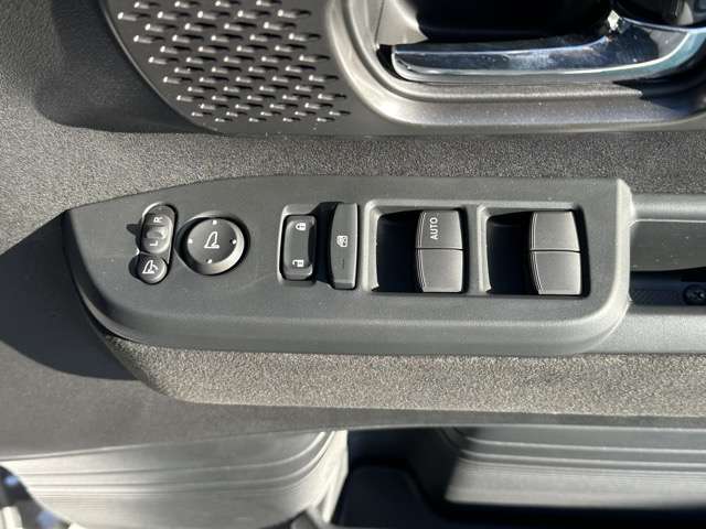 ホンダ Ｎ　ＢＯＸ カスタム ６６０ ターボ R6年 (東海) 99