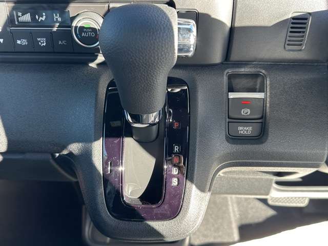 ホンダ Ｎ　ＢＯＸ カスタム ６６０ ターボ R6年 (東海) 99