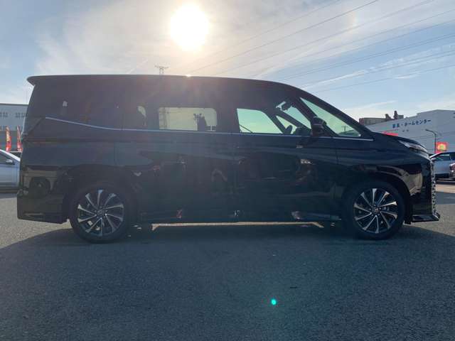 トヨタ ヴォクシー １．８ ハイブリッド Ｓ－Ｚ R6年 (九州・沖縄) 99