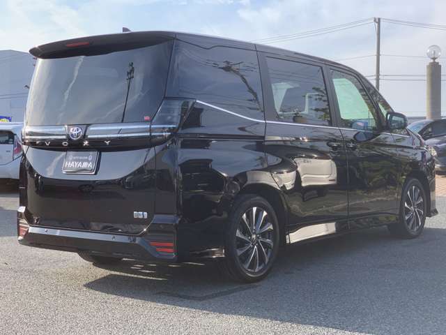 トヨタ ヴォクシー １．８ ハイブリッド Ｓ－Ｚ R6年 (九州・沖縄) 99