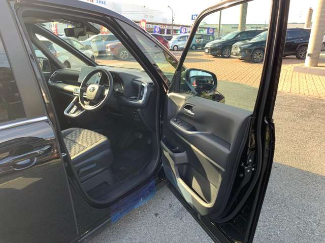 トヨタ ヴォクシー １．８ ハイブリッド Ｓ－Ｚ R6年 (九州・沖縄) 99