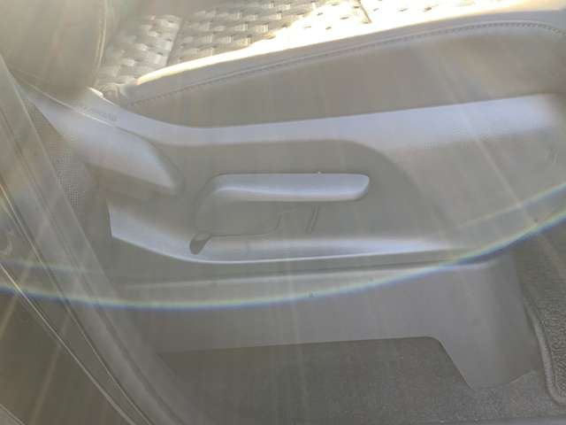 トヨタ ヴォクシー １．８ ハイブリッド Ｓ－Ｚ R6年 (九州・沖縄) 99