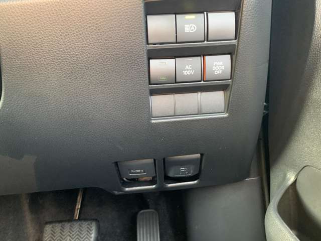 トヨタ ヴォクシー １．８ ハイブリッド Ｓ－Ｚ R6年 (九州・沖縄) 99