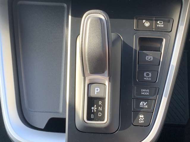 トヨタ ヴォクシー １．８ ハイブリッド Ｓ－Ｚ R6年 (九州・沖縄) 99