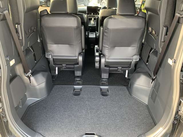 トヨタ ヴォクシー １．８ ハイブリッド Ｓ－Ｚ R6年 (九州・沖縄) 99