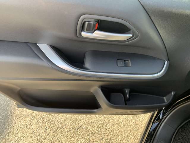 トヨタ ヴォクシー １．８ ハイブリッド Ｓ－Ｚ R6年 (九州・沖縄) 99