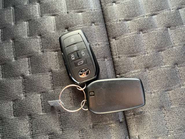 トヨタ ヴォクシー １．８ ハイブリッド Ｓ－Ｚ R6年 (九州・沖縄) 99