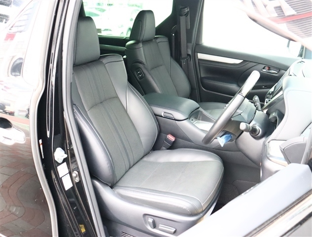 トヨタ ヴェルファイア　ハイブリッド ハイブリッド ２．５ エグゼクティブ ラウンジ Ｚ Ｅ－ＦＯＵＲ ４ＷＤ H30年 (関東) 99