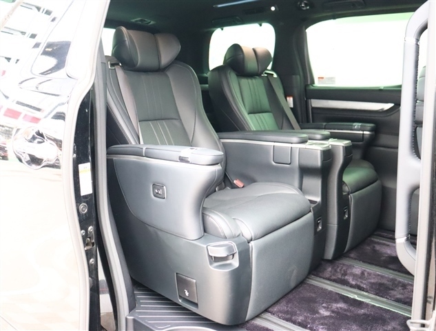 トヨタ ヴェルファイア　ハイブリッド ハイブリッド ２．５ エグゼクティブ ラウンジ Ｚ Ｅ－ＦＯＵＲ ４ＷＤ H30年 (関東) 99