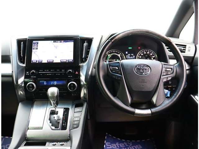 トヨタ ヴェルファイア　ハイブリッド ハイブリッド ２．５ エグゼクティブ ラウンジ Ｚ Ｅ－ＦＯＵＲ ４ＷＤ H30年 (関東) 99