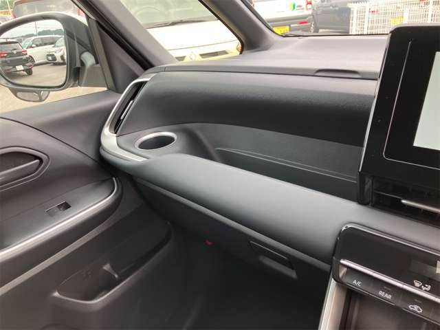 トヨタ ヴォクシー １．８ ハイブリッド Ｓ－Ｇ R6年 (東海) 99