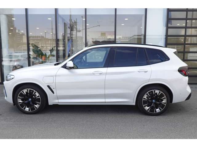 ＢＭＷ ｉＸ３ Ｍスポーツ R4年 (近畿) 99