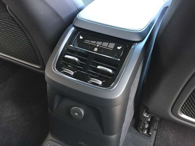 ボルボ ＸＣ９０ リチャージ プラグインハイブリッド Ｔ８ ＡＷＤ インスクリプション ４ＷＤ R4年 (東海) 99