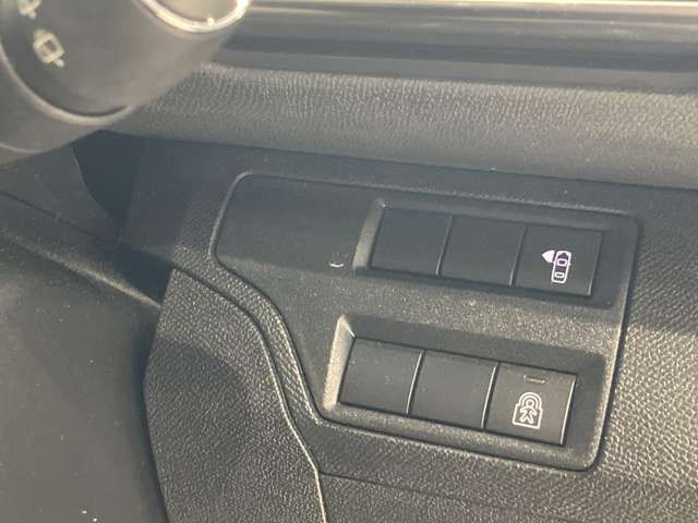 プジョー ３００８ アリュール　ＬＥＤパッケージ H30年 (東北) 99