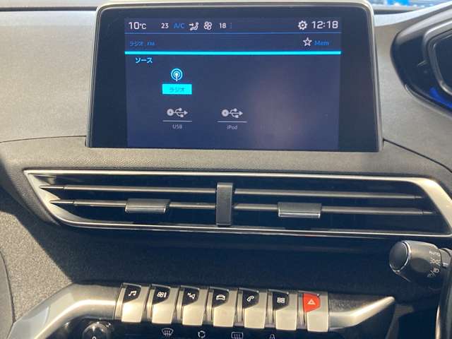 プジョー ３００８ アリュール　ＬＥＤパッケージ H30年 (東北) 99