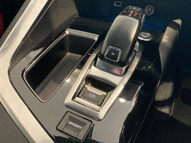 プジョー ３００８ アリュール　ＬＥＤパッケージ H30年 (東北) 99