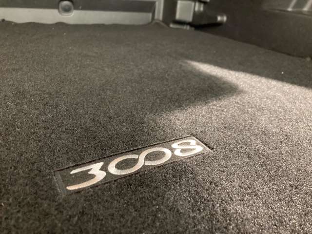 プジョー ３００８ アリュール　ＬＥＤパッケージ H30年 (東北) 99