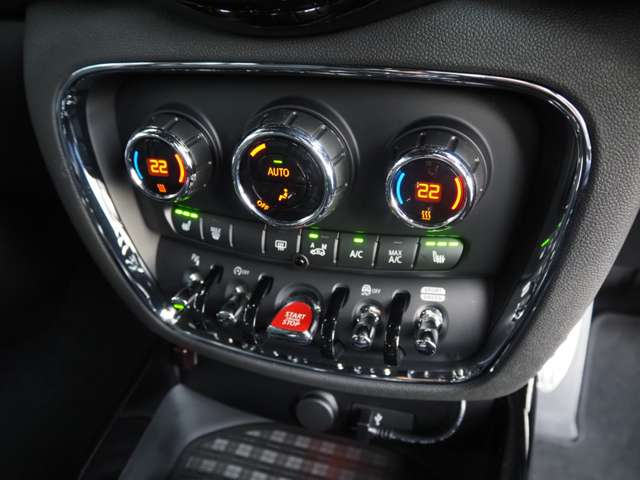 ミニ ミニクラブマン ジョン・クーパー・ワークス ４ＷＤ R5年 (近畿) 99