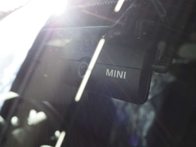 ミニ ミニクラブマン ジョン・クーパー・ワークス ４ＷＤ R5年 (近畿) 99