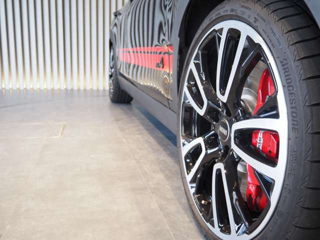 ミニ ミニクラブマン ジョン・クーパー・ワークス ４ＷＤ R5年 (近畿) 99