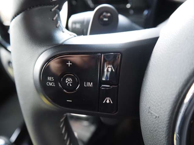 ミニ ミニクラブマン ジョン・クーパー・ワークス ４ＷＤ R5年 (近畿) 99