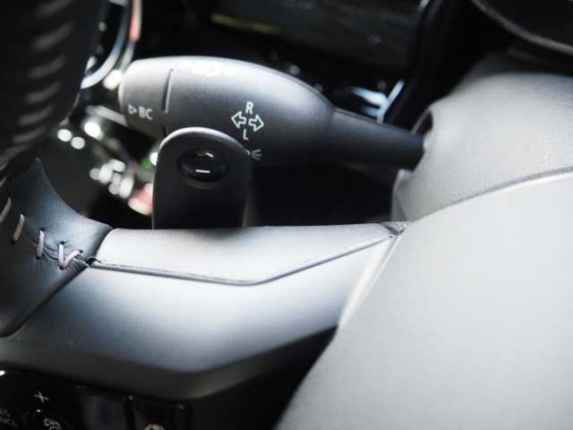 ミニ ミニクラブマン ジョン・クーパー・ワークス ４ＷＤ R5年 (近畿) 99